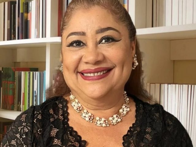 Nauza Luza Martins_arquivo pessoal Nauza Luza Martins_arquivo pessoal